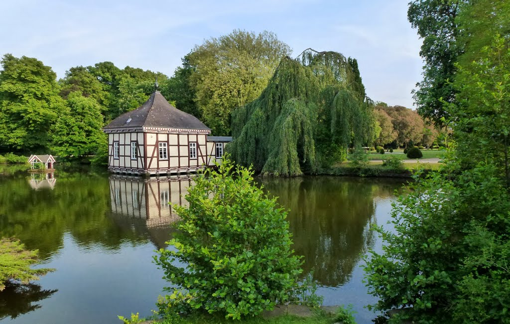 Stadthagen, Schlossgarten by Burkhard Foltz