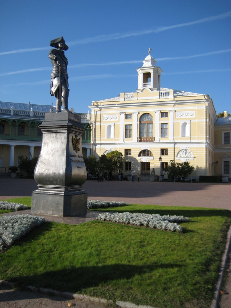 Paul I monument by Usama ben Yorik