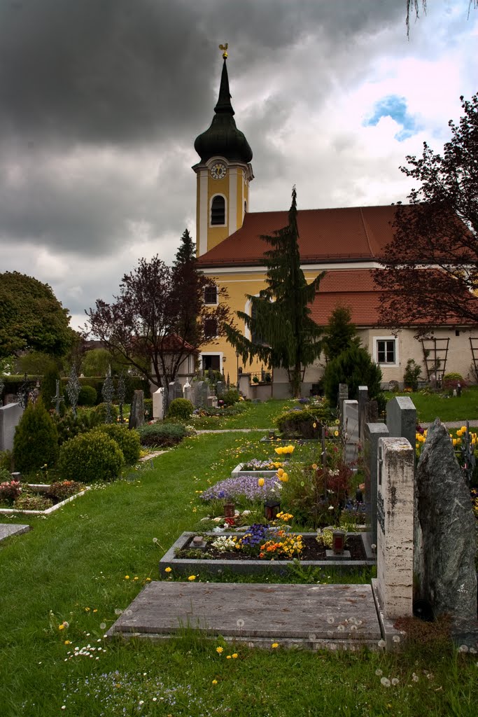 Die Kirche St. Michael in Seehausen am Staffelsee by Axel Hoffmann