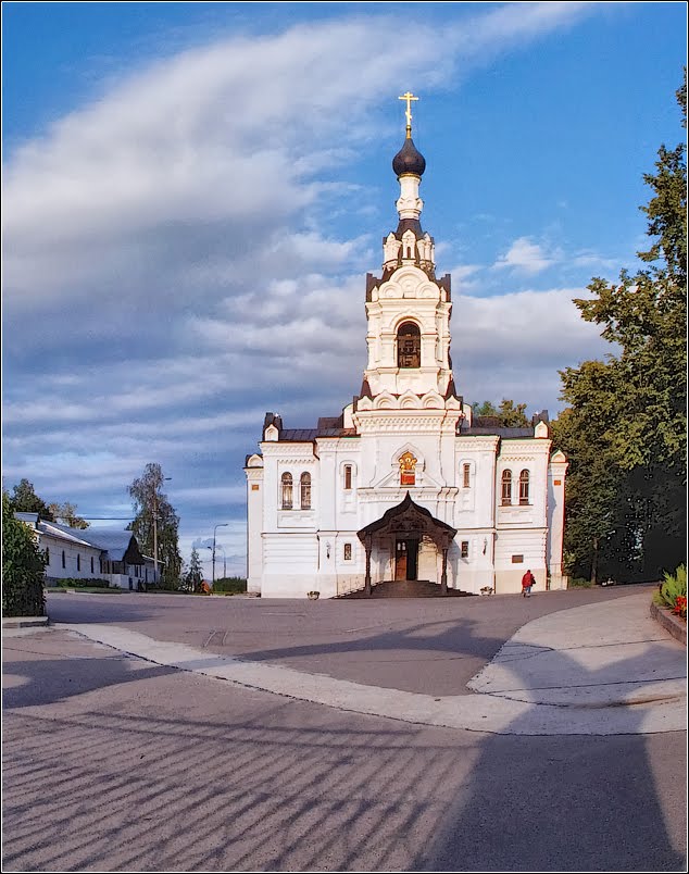 Храм Успения Пресвятой Богородицы в Троице-Лыково, Москва, Строгино. Russia, Moscow, Troitze-Lykovo. by Elena Belyukova