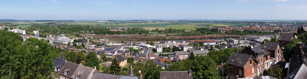 Laon - Panorama depuis la ville haute by François Collard