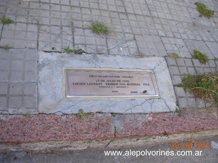 Montevideo - Primer Gol del Mundial (alepolvorines) by alepolvorines