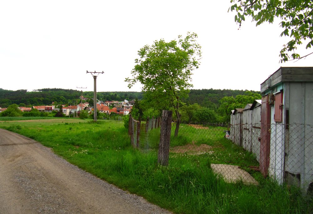 Ul. Kneislova, Brno-Líšeň, Czech Republic, 2011 by Photo Guide