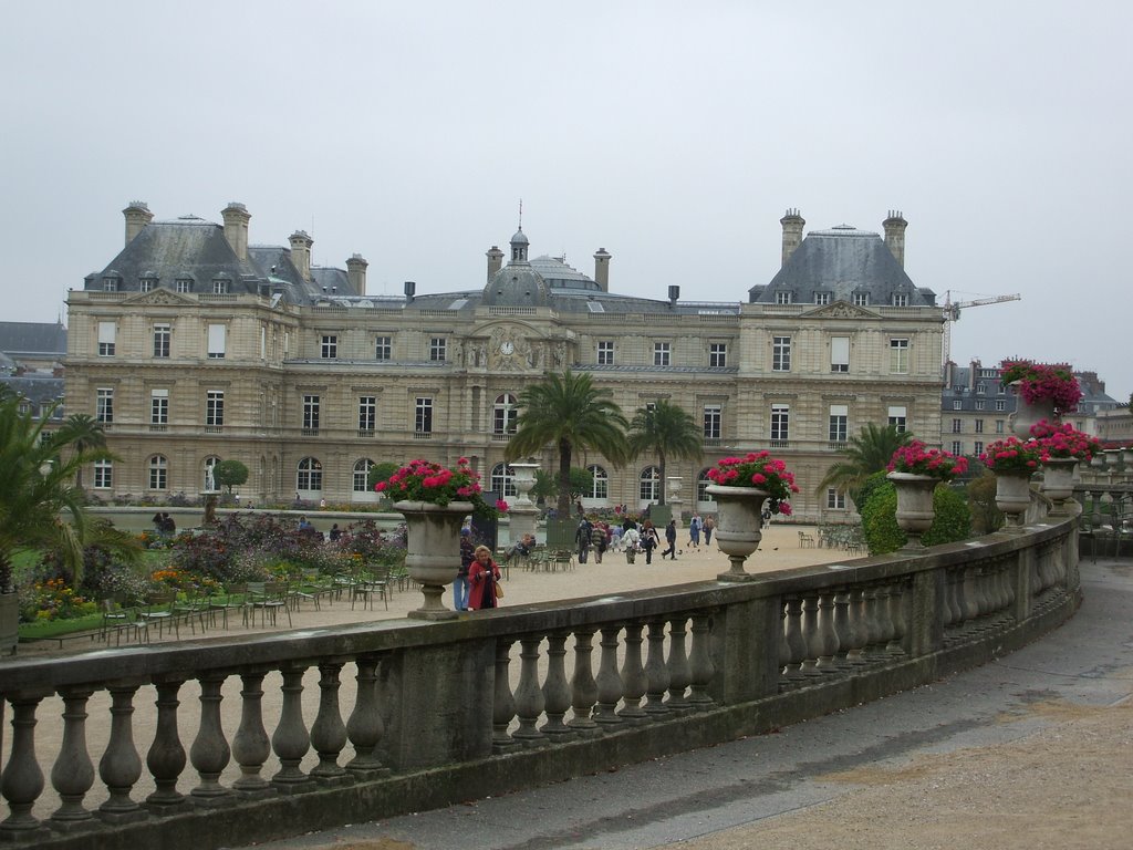 Paris: Jardin de Luxembourg by israzar