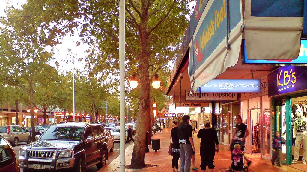 Tamworth , streetscape ... by Michael Caine