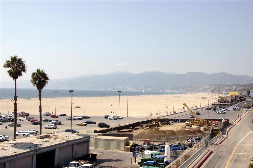 Beach and Mountains by F Rim