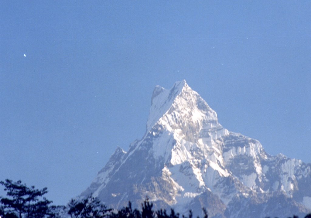 Machapuchare (6,993 m / 22,943 ft) from track near Naudanda by Paolo Grassi