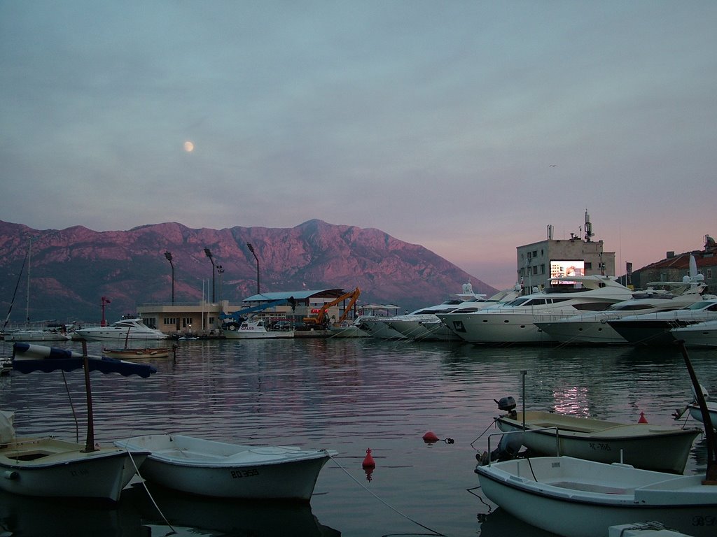 Budva Port (MNE) by vesztergom