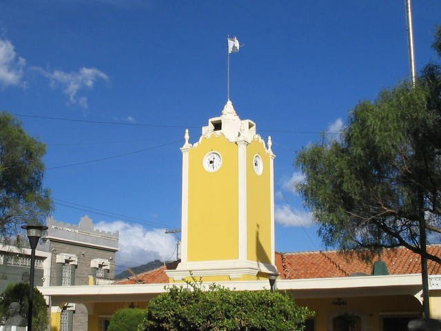 Reloj parque central, Salcajá by gabriel27