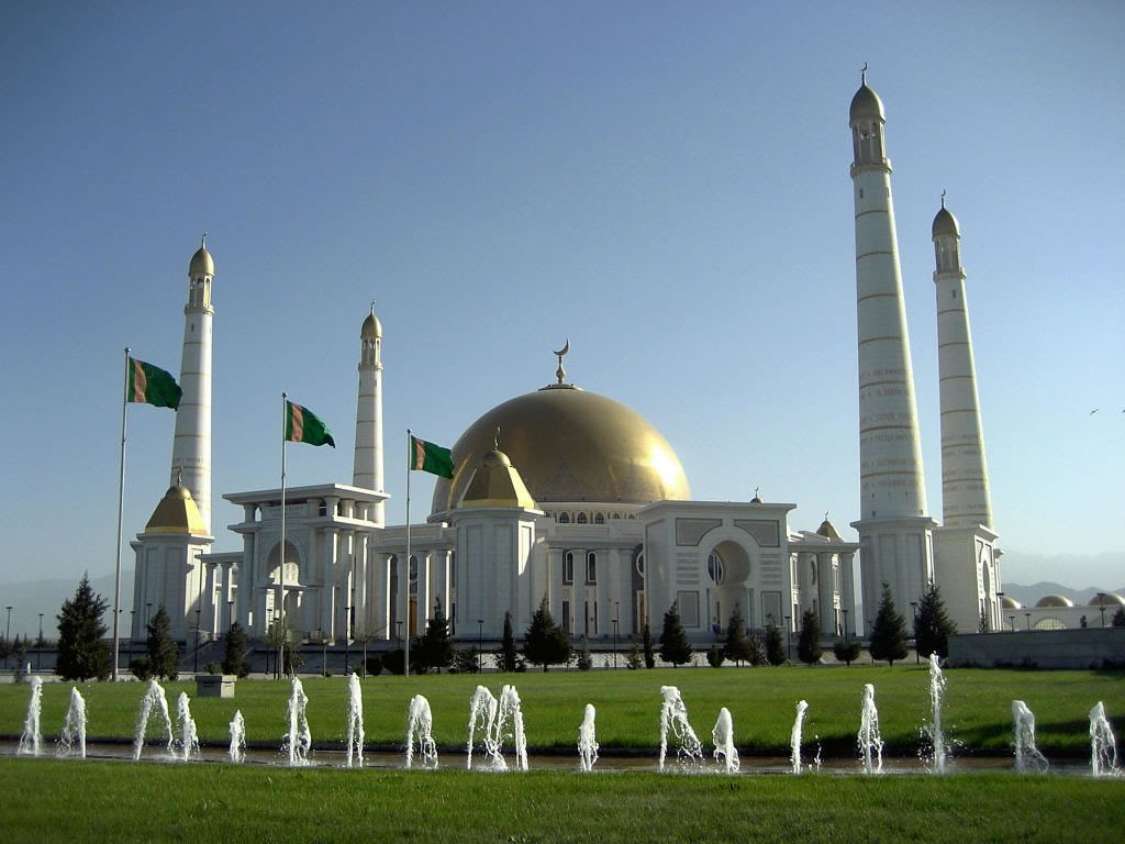 Turkmenbashi Ruhy Mosque by David Stanley