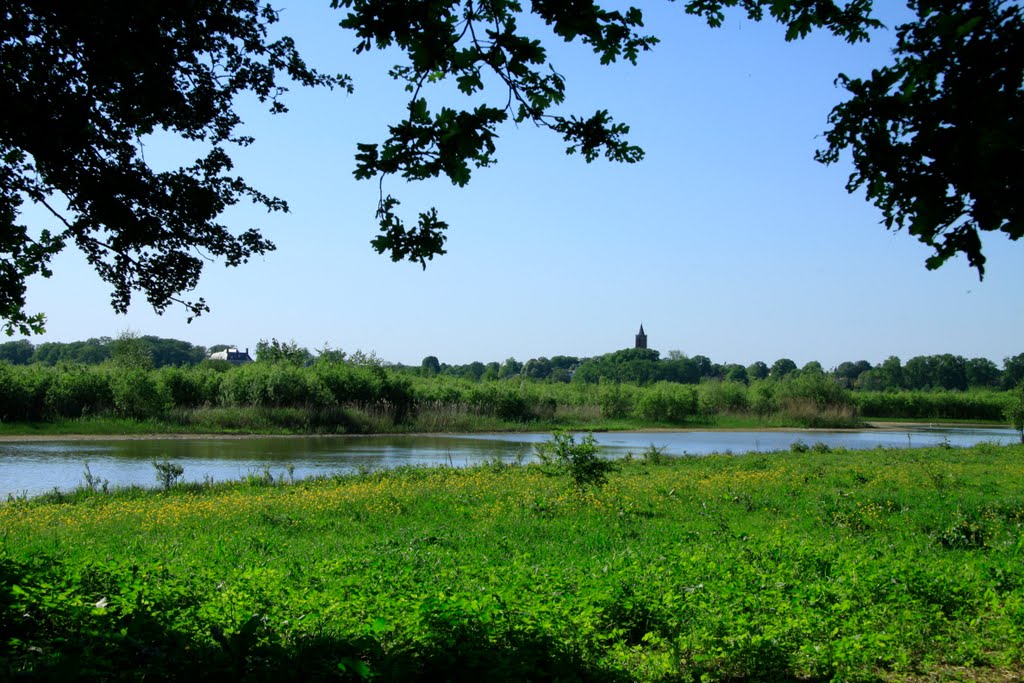 Blik over de Amerongse Bovenpolder vanaf het uitkijkpunt aan de Rijksstraatweg. by watersnip