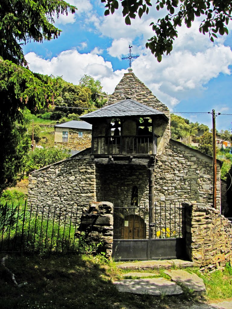 Iglesia de Compludo. León. by Valentín Enrique