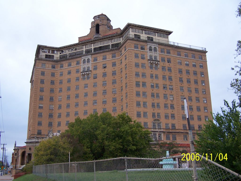 The Grand Old Baker Hotel by barbie124h