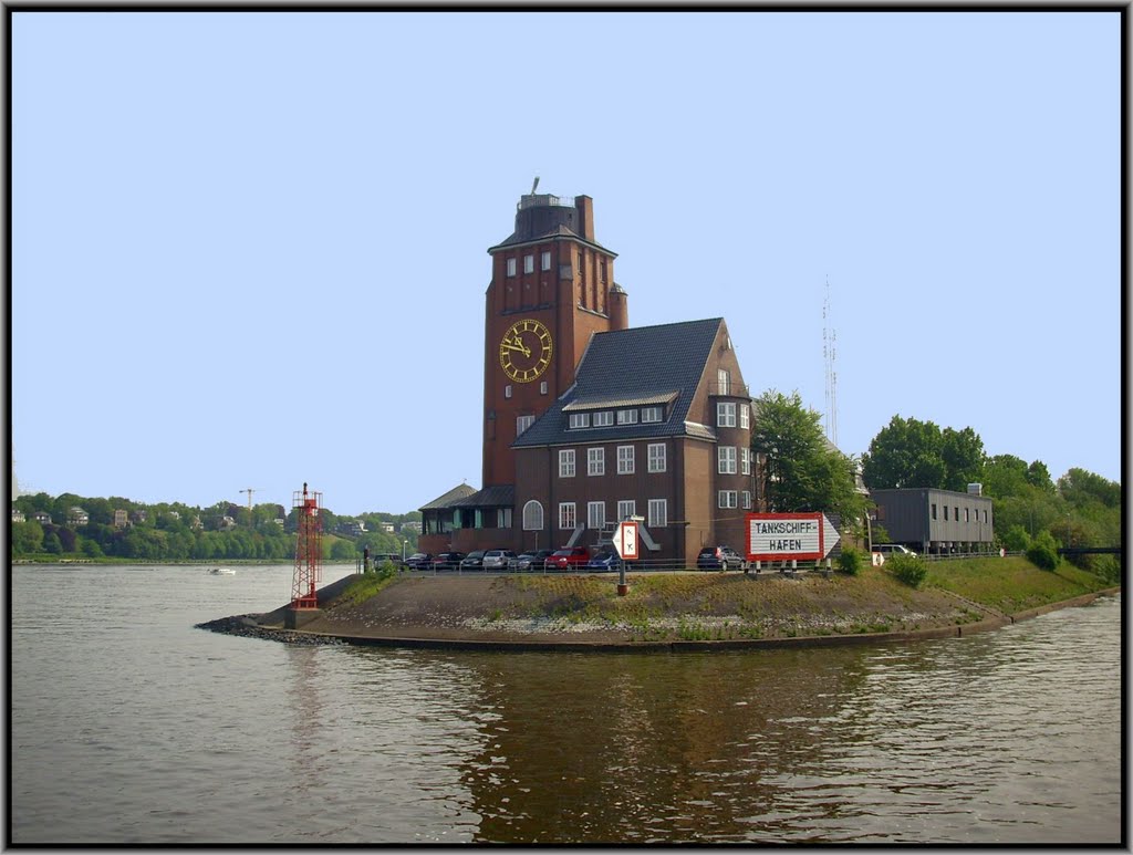 H©) Mai 2011 / Hamburger Hafen - Elbe / 30 by Hannes Th.