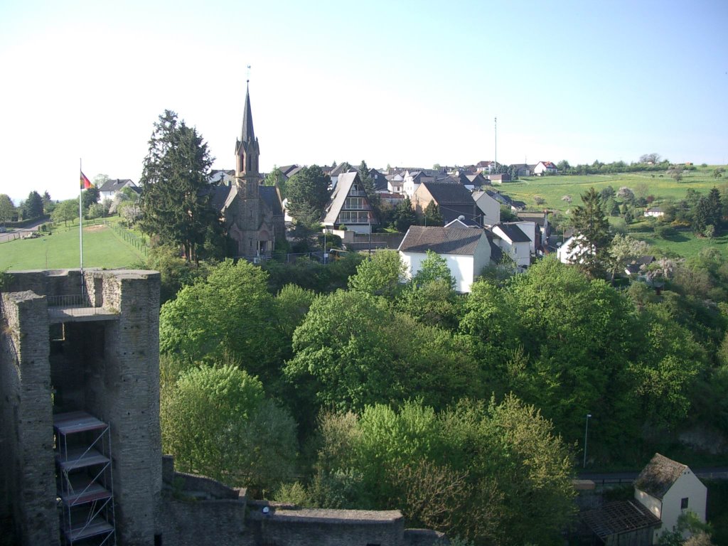 Burg Hohenstein Blick auf Kirche by Wilfried Kunze