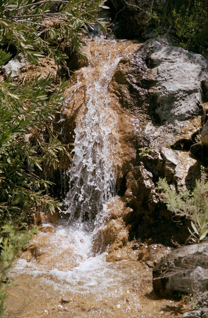 Small waterfall in Sierra Almijara by VincentCleij