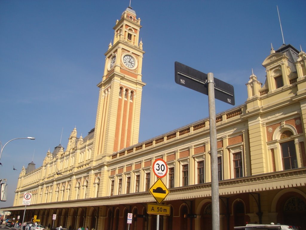 Estação da Luz by Douglas Bezerra da S…