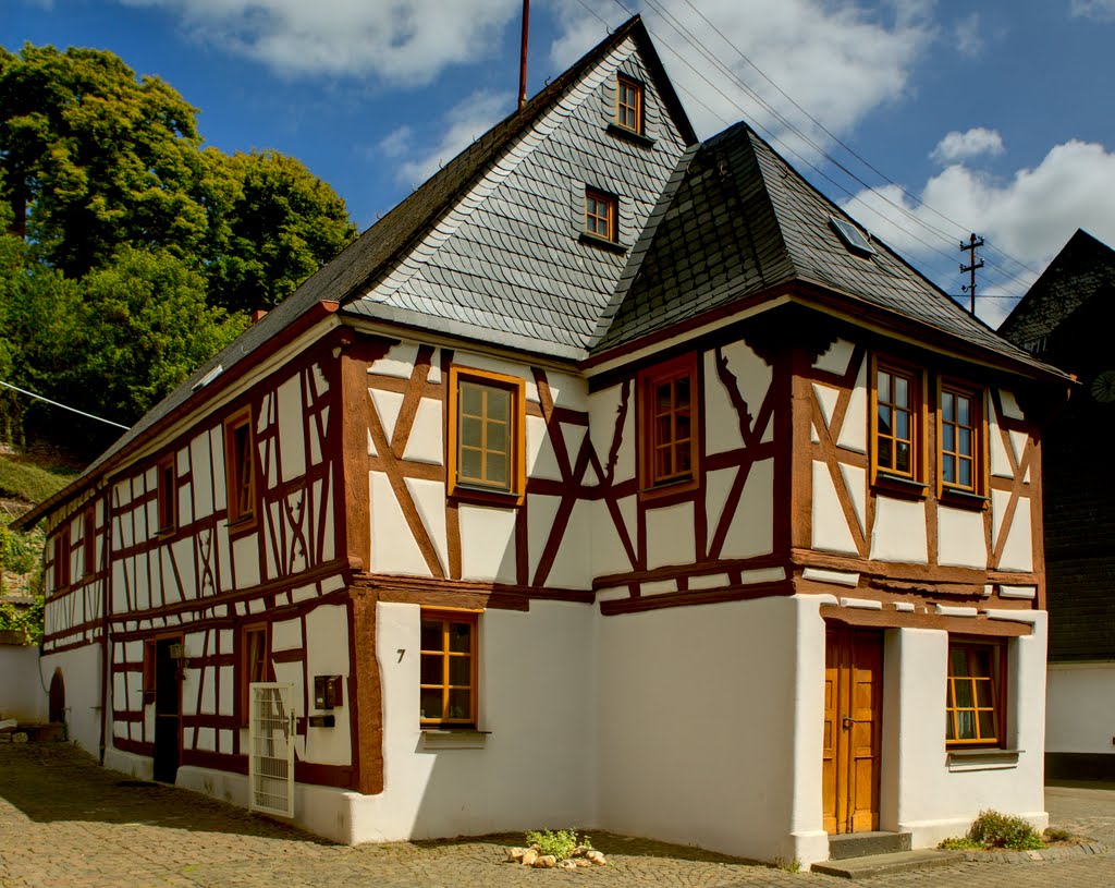 Haus in Gemünden by Heinz Peierl