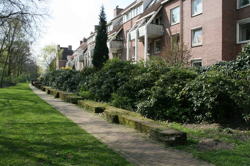 Stadsmuurprofiel Plantsoen Oost, Amersfoort. by Carl030nl