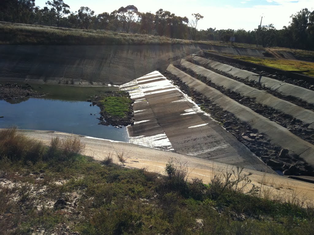 Lake Brewster Weir by Dr Muhammad J Siddiqi State Water Corp by Dr Muhammad J  Siddiqi