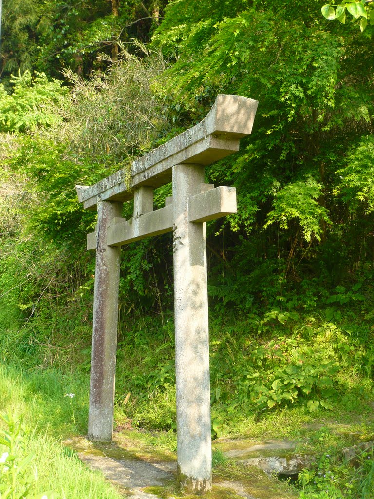 宇陀市大宇陀拾生 佐多神社一ノ鳥居 2011.5.19 by as365n2