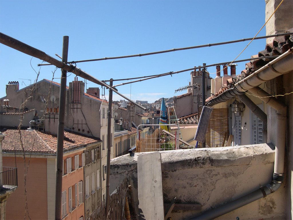 Marseille Roofs by bomsky