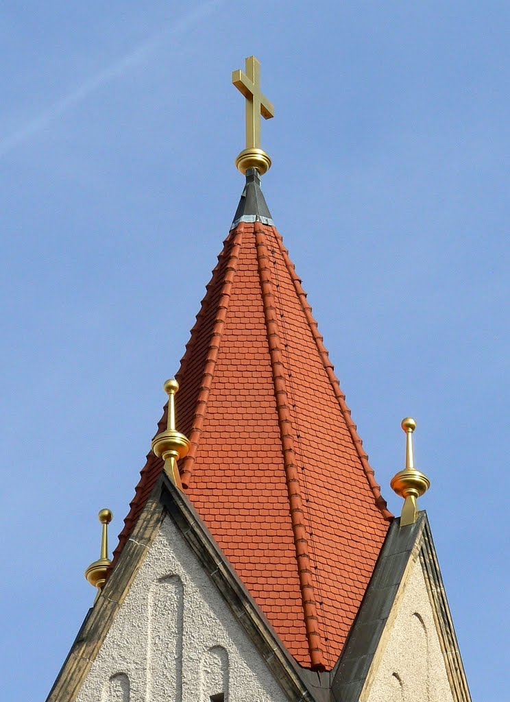 Chemnitz/Sonnenberg - Blick auf den Kirchturm der Katholische Kirche St. Joseph by Thomas Eichler