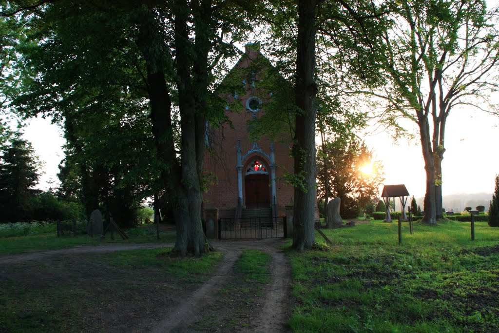 Hülseburg: Friedhofskapelle by Mecklenburg pro Panoramio