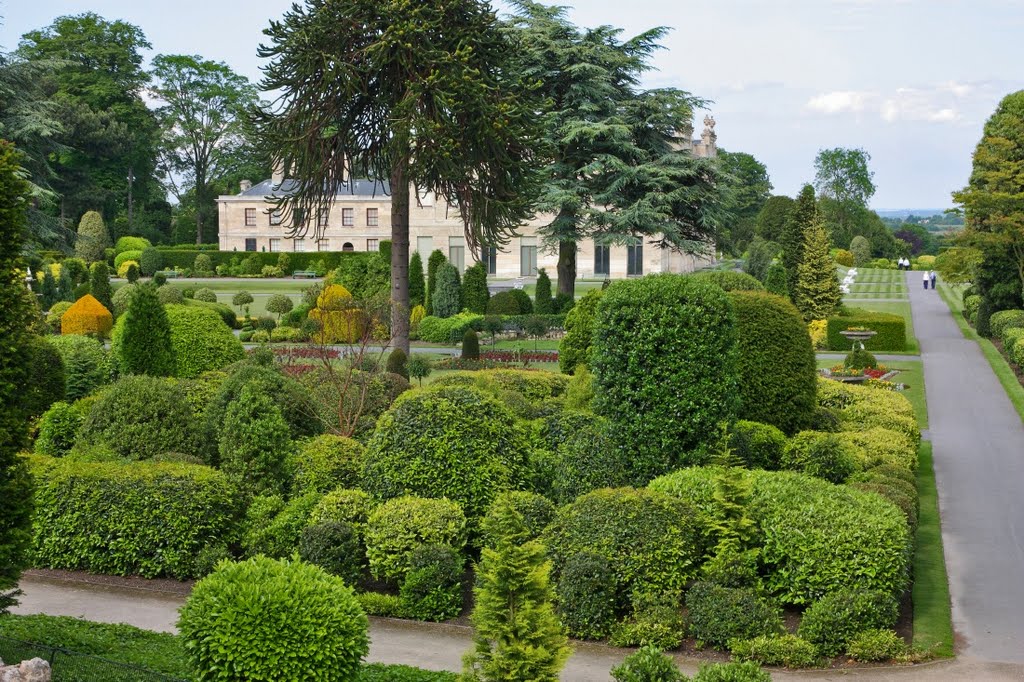 Brodsworth Hall by Oddlegs