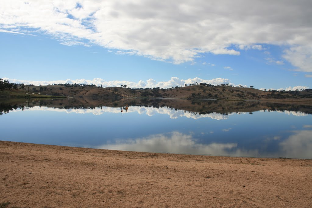 Chifley Dam by Richard Sollorz