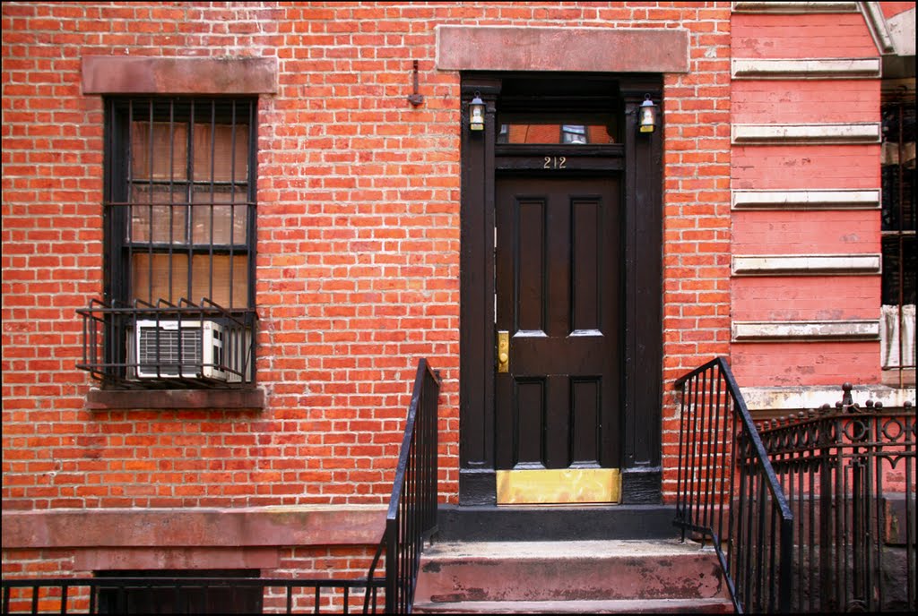 212 West 16th Street - NYC - April 2011 by LuciaM