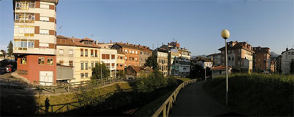 Nava, paseo de Kloar Karnoed junto al río Viao by Nacho Moro