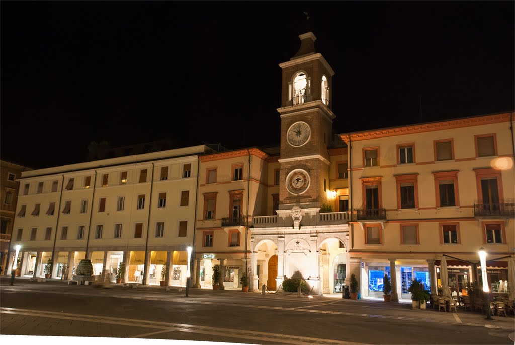 Rimini - Piazza Tre Martiri by Luigi Geraci