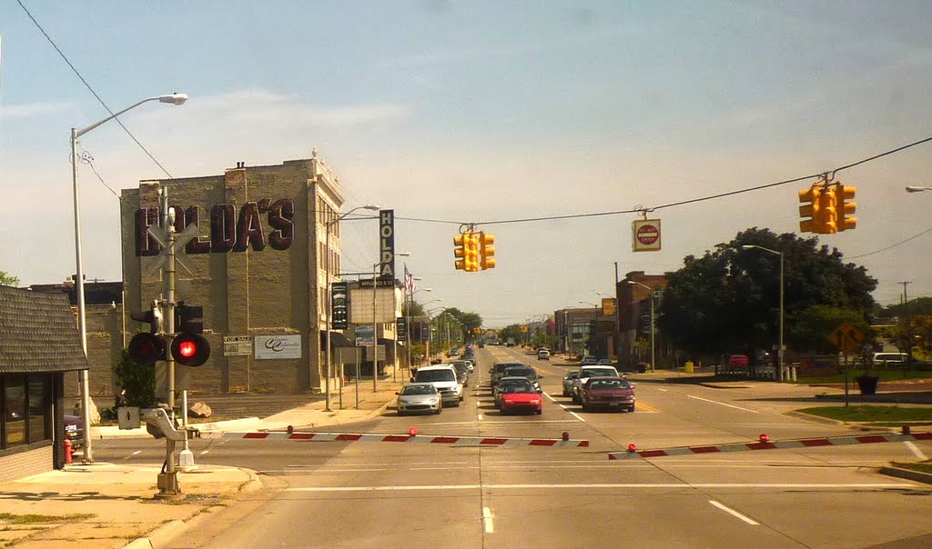 16/9 E Michigan ave from wolverine train, Jackson Mi by ikbonset