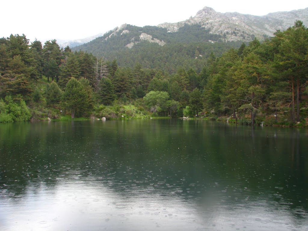 Embalse en La Barranca by Jose A Leon