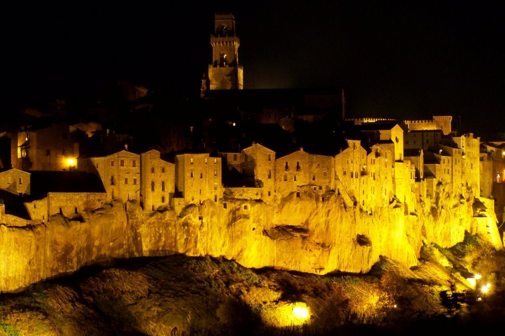 Pitigliano by night by Guardia di Porta