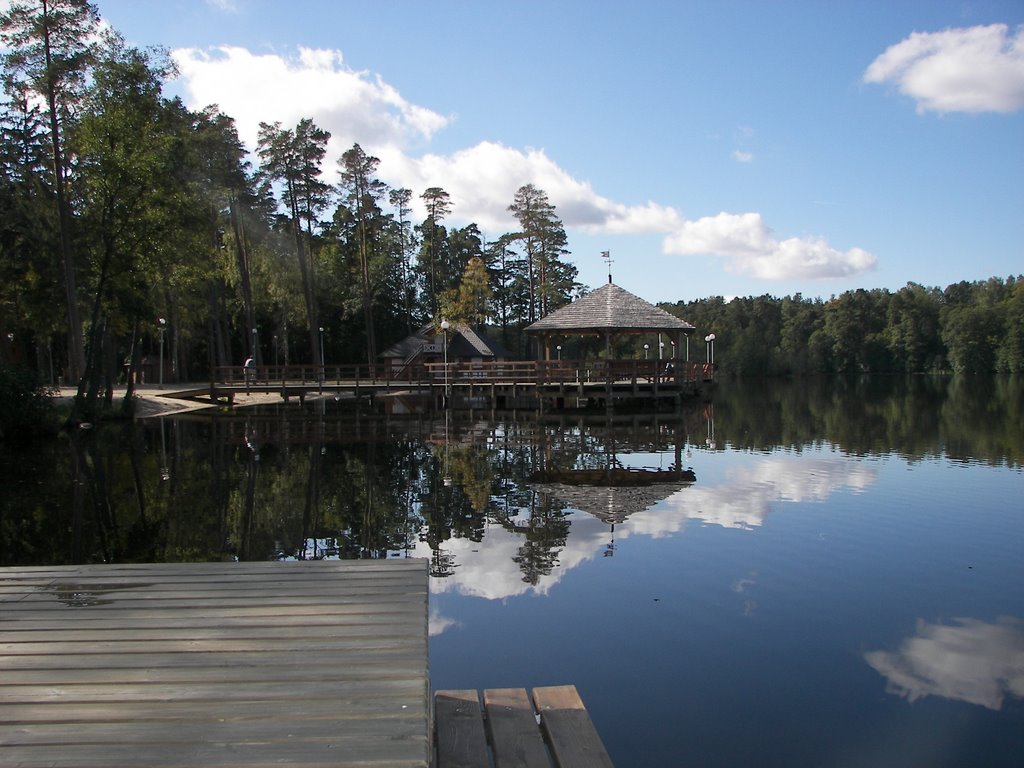 Łapino (Arbour on the jetty) by Newans