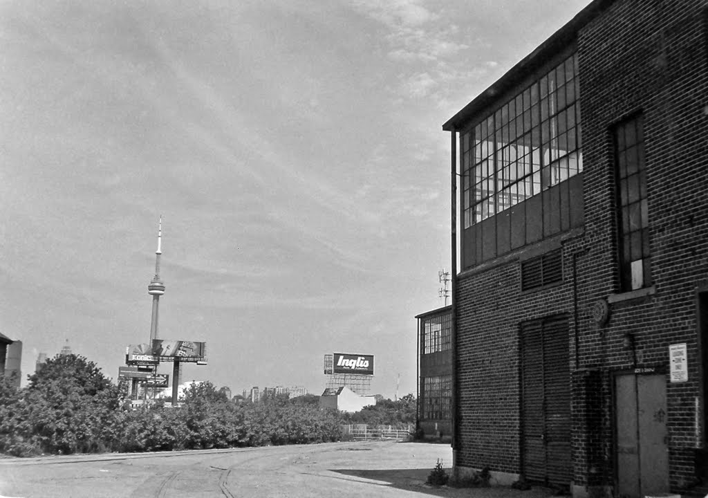 Hanna st, Liberty Village by bob whalen