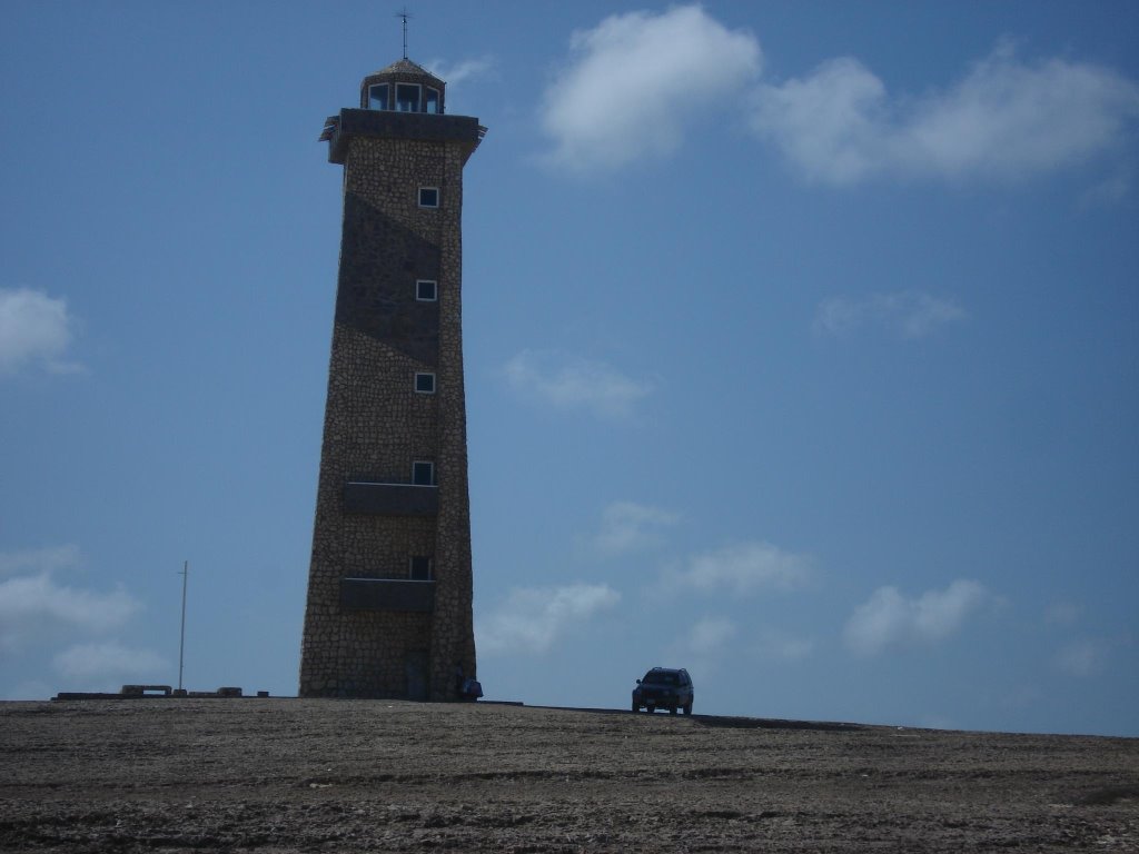 Faro Cabo San Roman by Moises Ospina