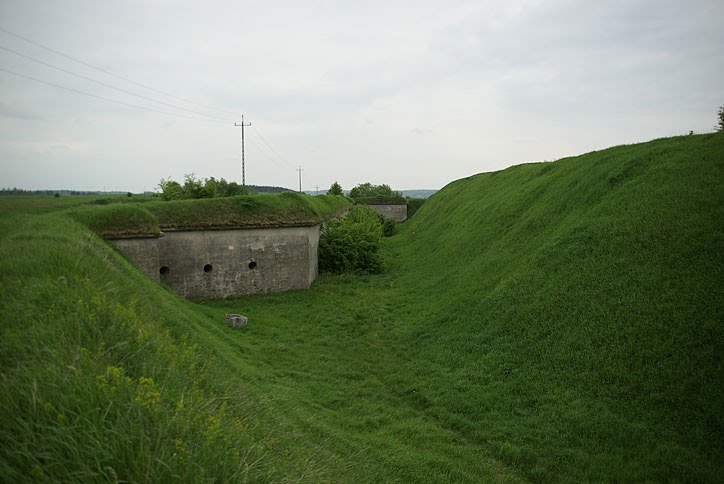 FORTY PIĄTNICA - FORT I by Łukasz Świetlik