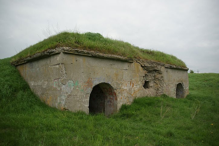 FORTY PIĄTNICA - FORT I by Łukasz Świetlik