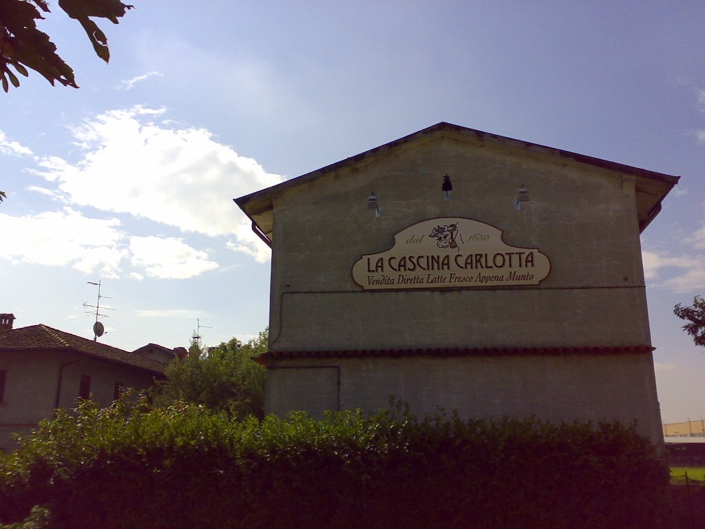 Cascina Carlotta - San Giuliano Milanese - Via Tolstoi by Vincenzo Caminada