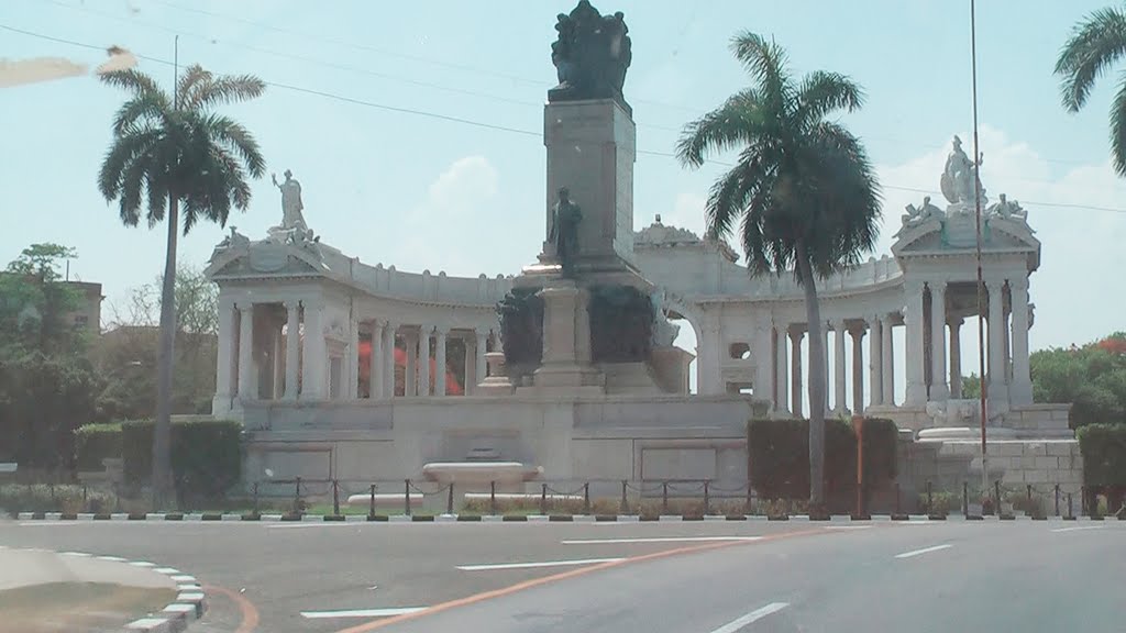 Monumento a José Miguel Gómez,La Habana. by Asenvi