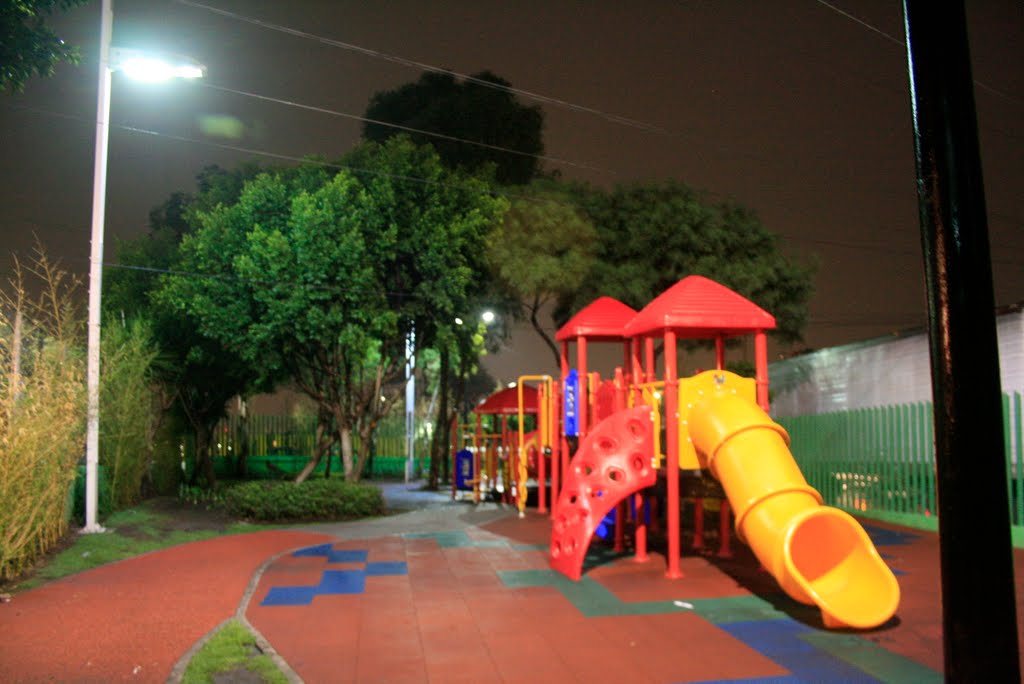 Parque centenario de noche by antonio juarez arizmendi