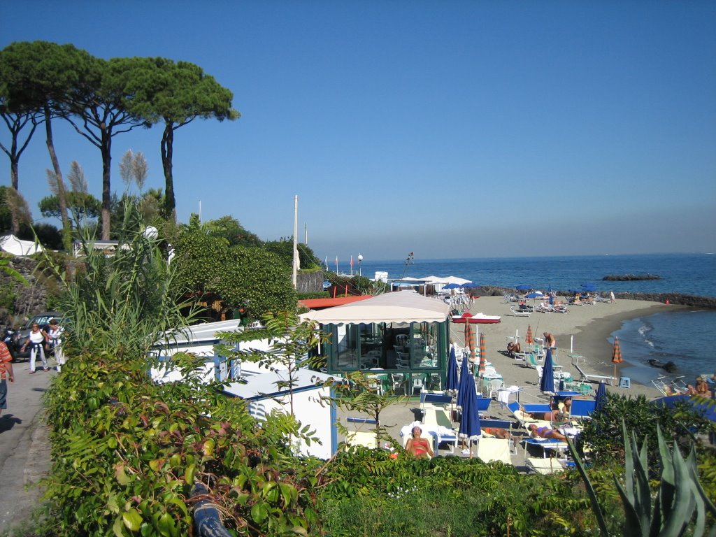 Bei Ischia Porto - Ischia Ponte by Michael H