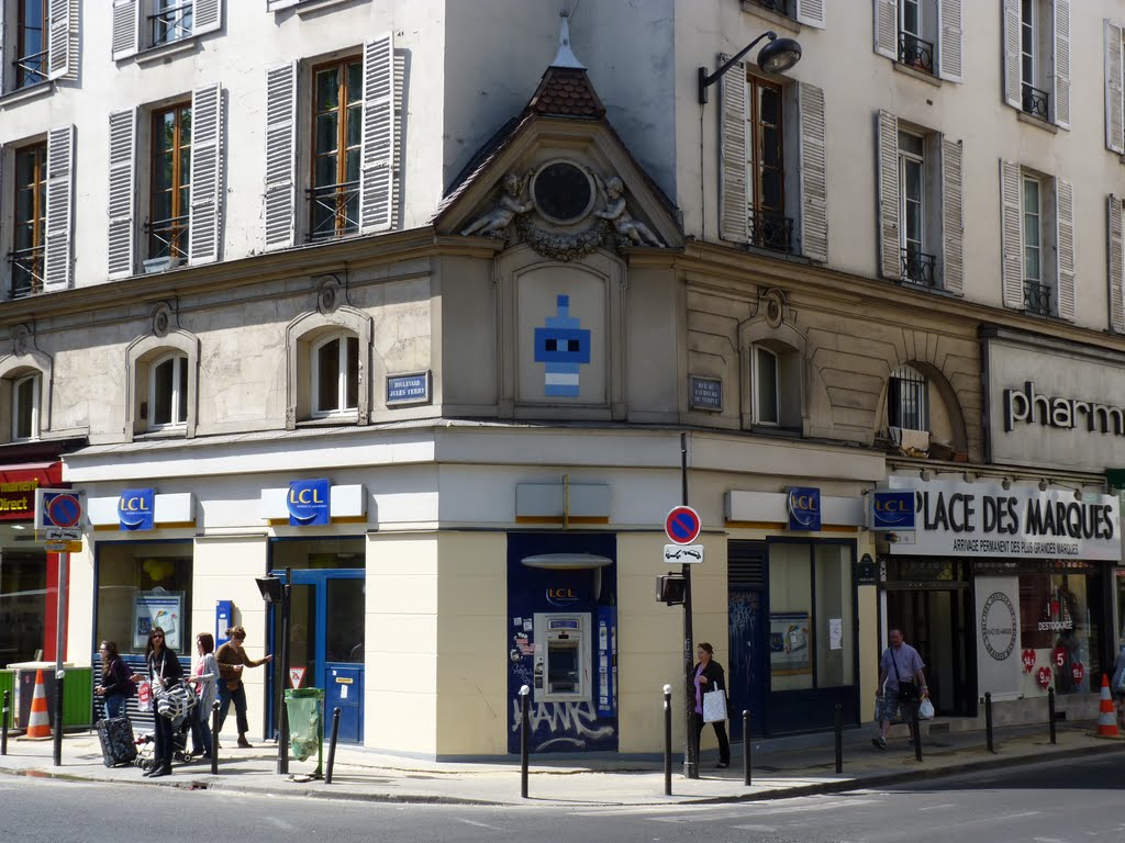 Paris - Art Urbain Rue du faubourg du Temple (2011) by greg-007