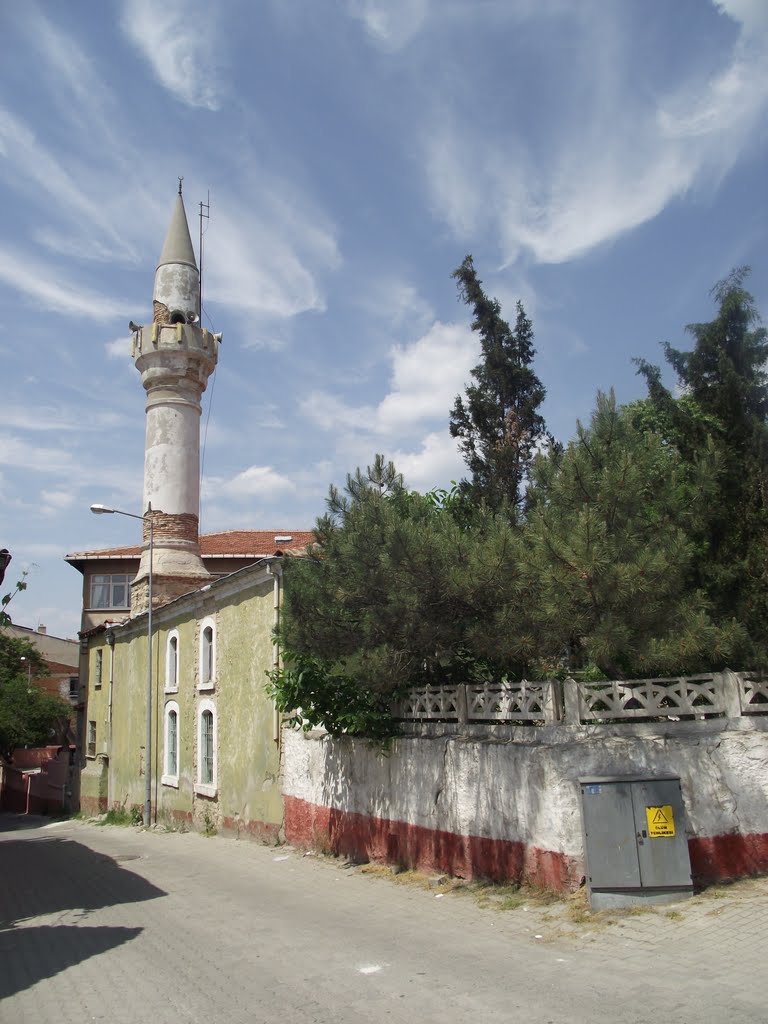 Uzunköprü, Halise Hatun Camii 1 by Kasım OKTAY