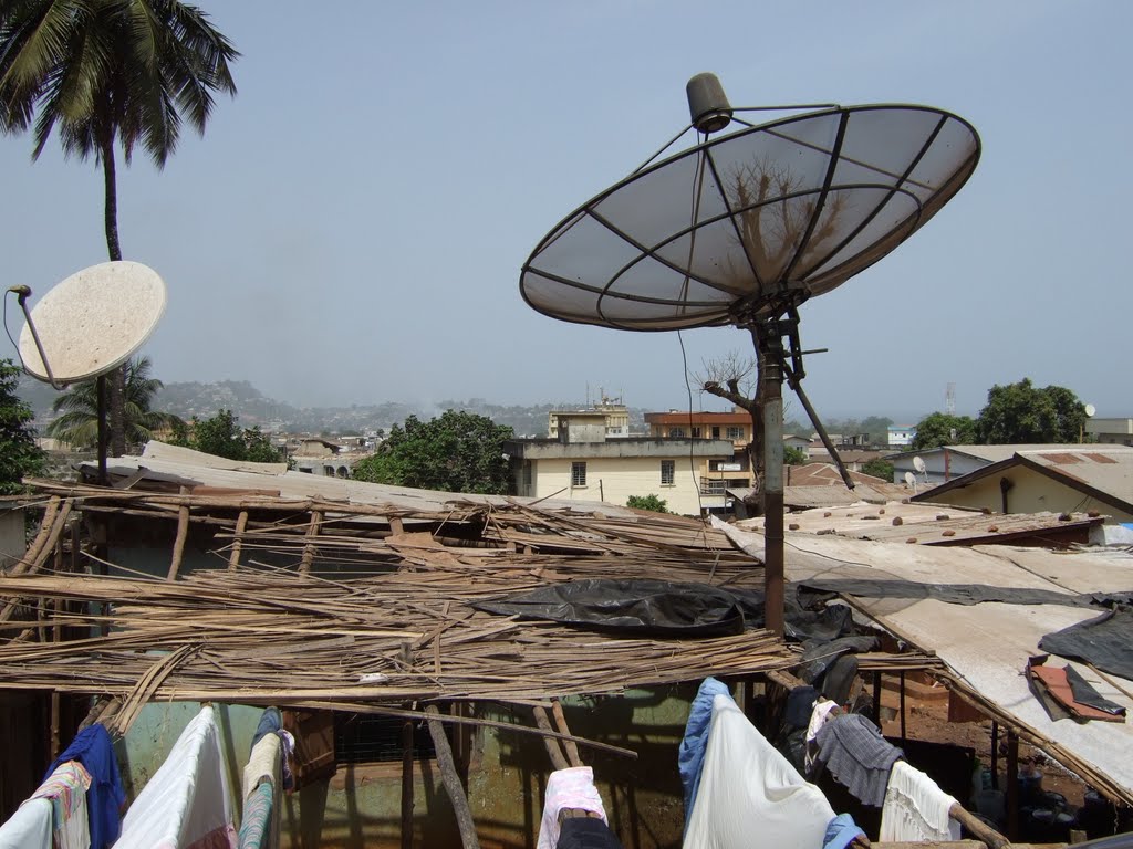 Fort Street, Freetown, Sierra Leone by AndyMeek