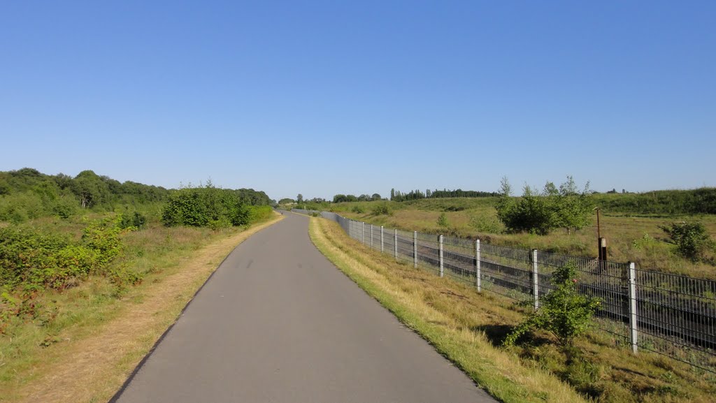 Oberhausen - Richtung Sterkrade (Waldteich) HOAG Trasse Grüner Pfad by U.B.a.O