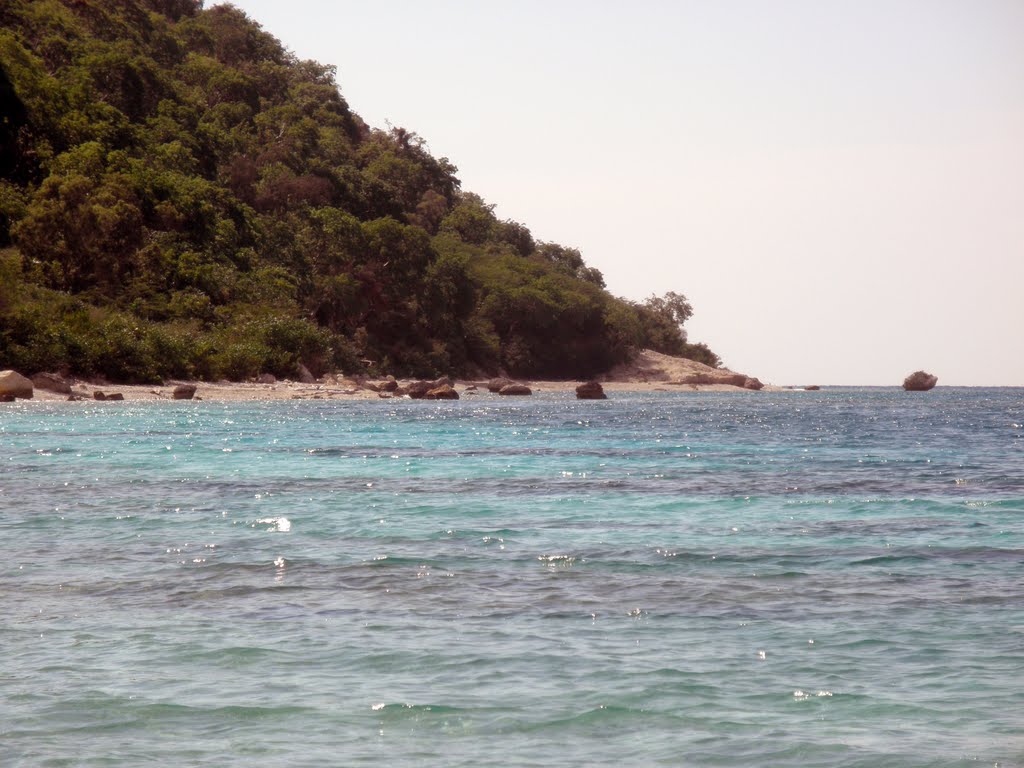 Taïna Beach, Grand Goâve, Haïti, April 2011 by FemNRG